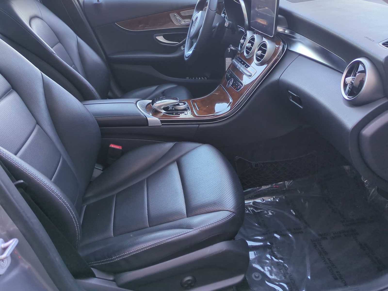 Used 2015 Mercedes-Benz C 300 4MATIC Sedan image 24