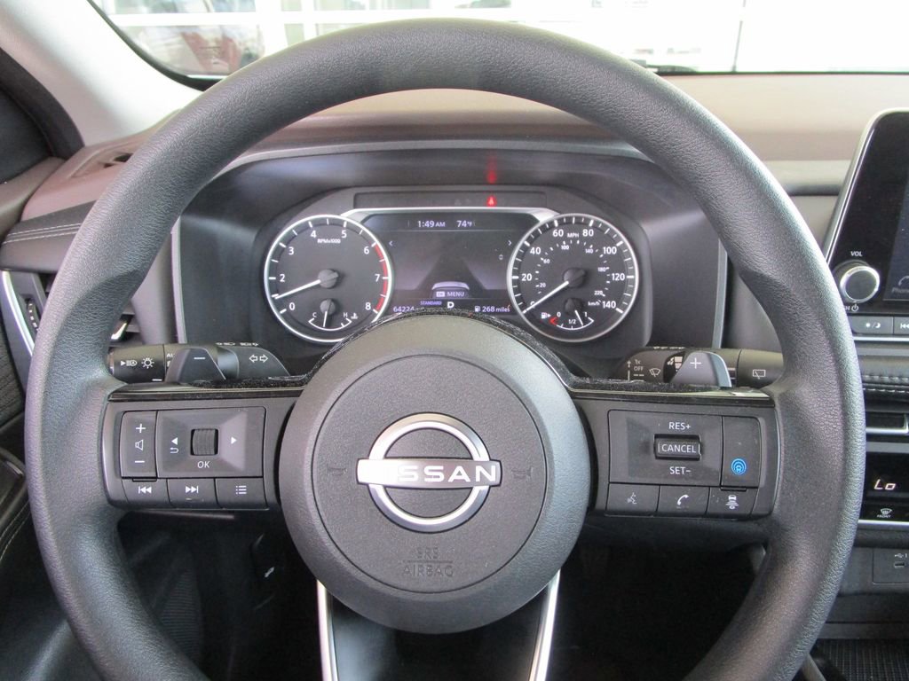Used 2023 Nissan Rogue SV image 25