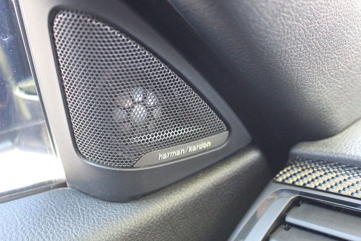Used 2015 BMW M4 Convertible RWD image 11