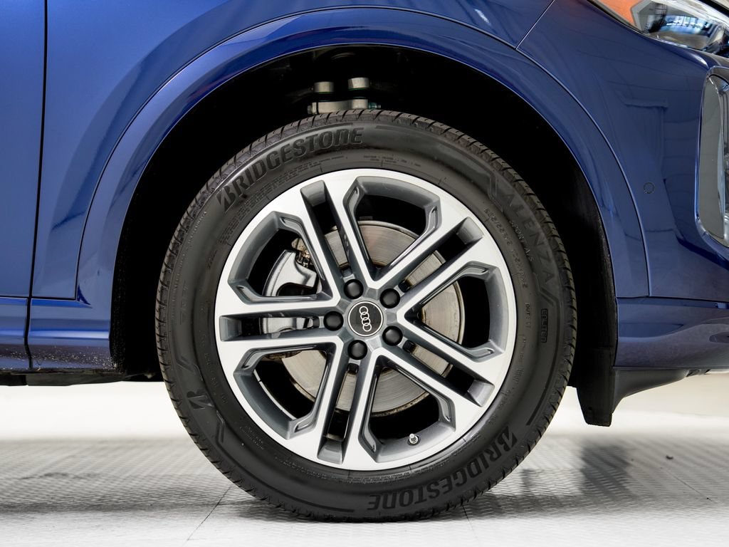 Certified 2025 Audi Q5 Premium w/ Premium Plus AWD/4WD image 32