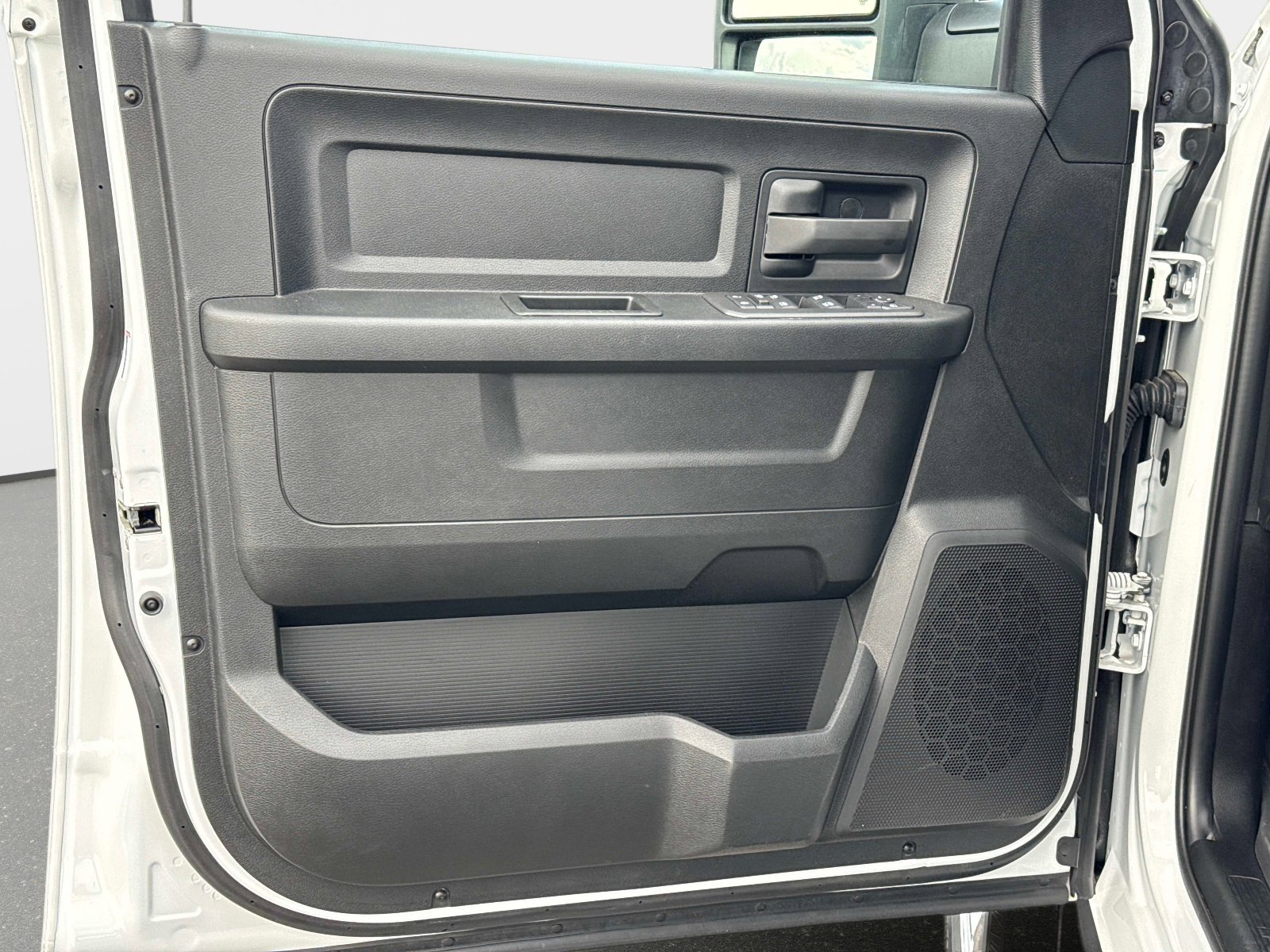 Certified 2025 RAM 2500 Tradesman AWD/4WD image 20