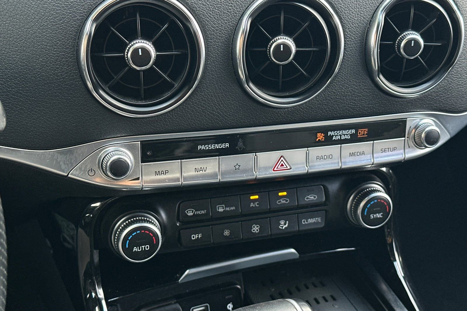 Used 2022 Kia Stinger GT-Line image 22