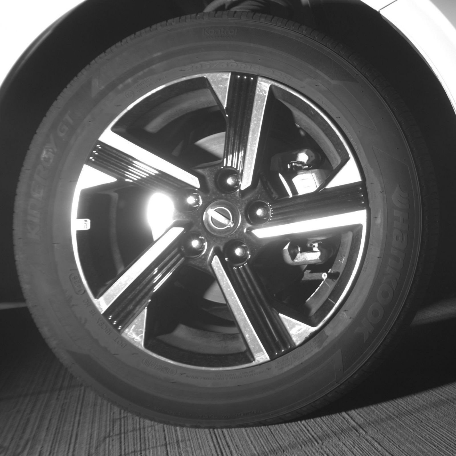 Used 2025 Nissan Sentra SV FWD image 16
