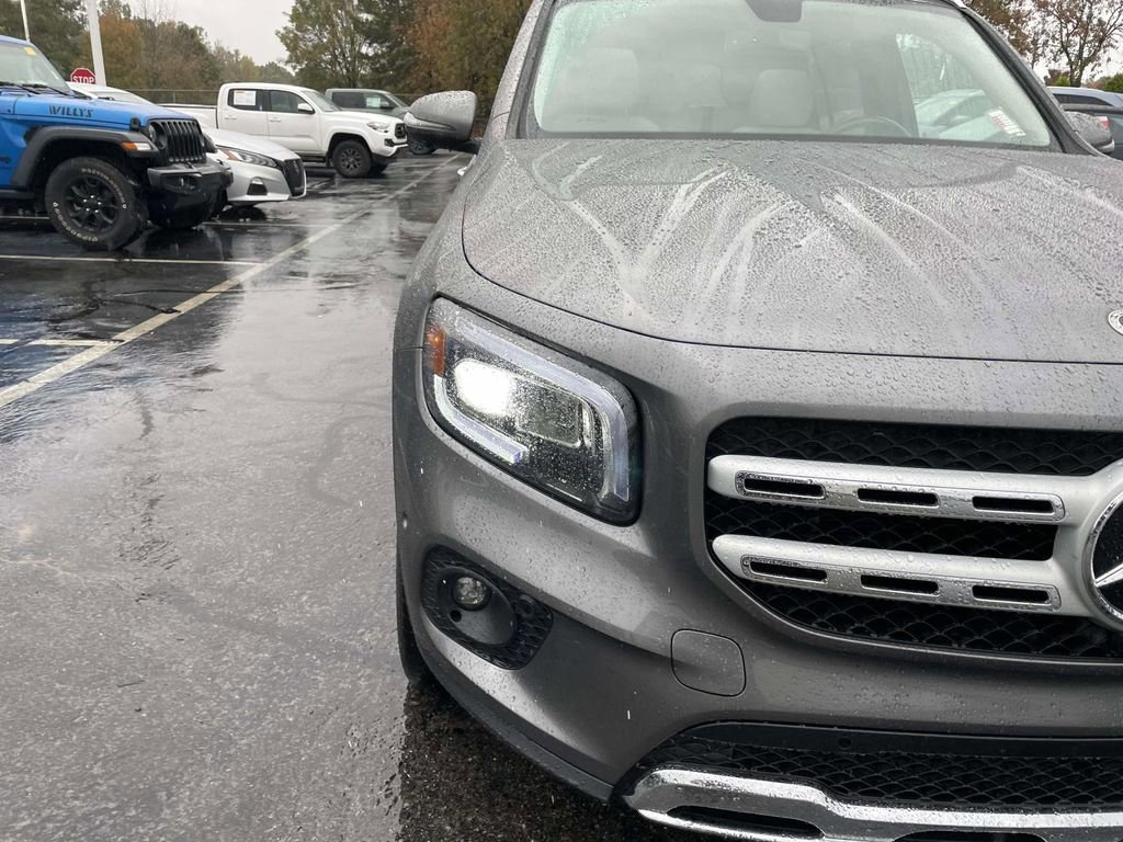 Used 2022 Mercedes-Benz GLB 250 image 16