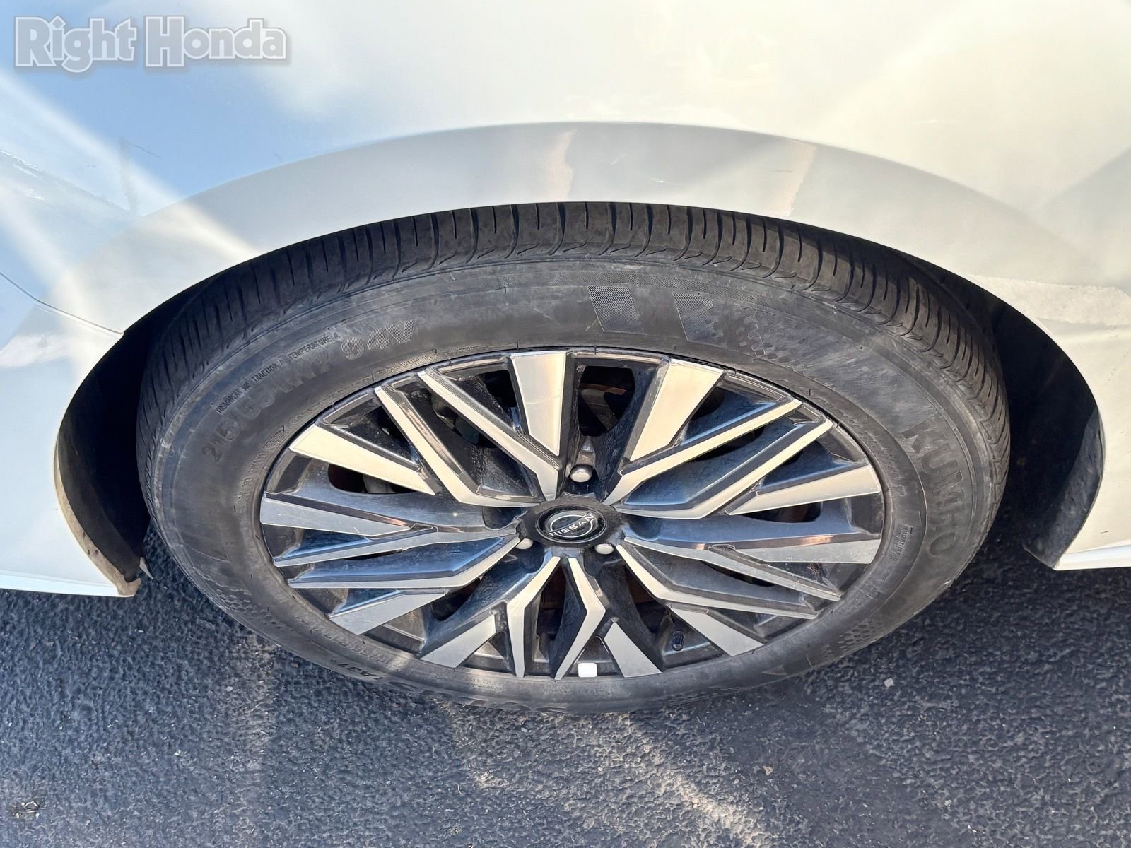 Used 2025 Nissan Altima 2.5 SV FWD image 8