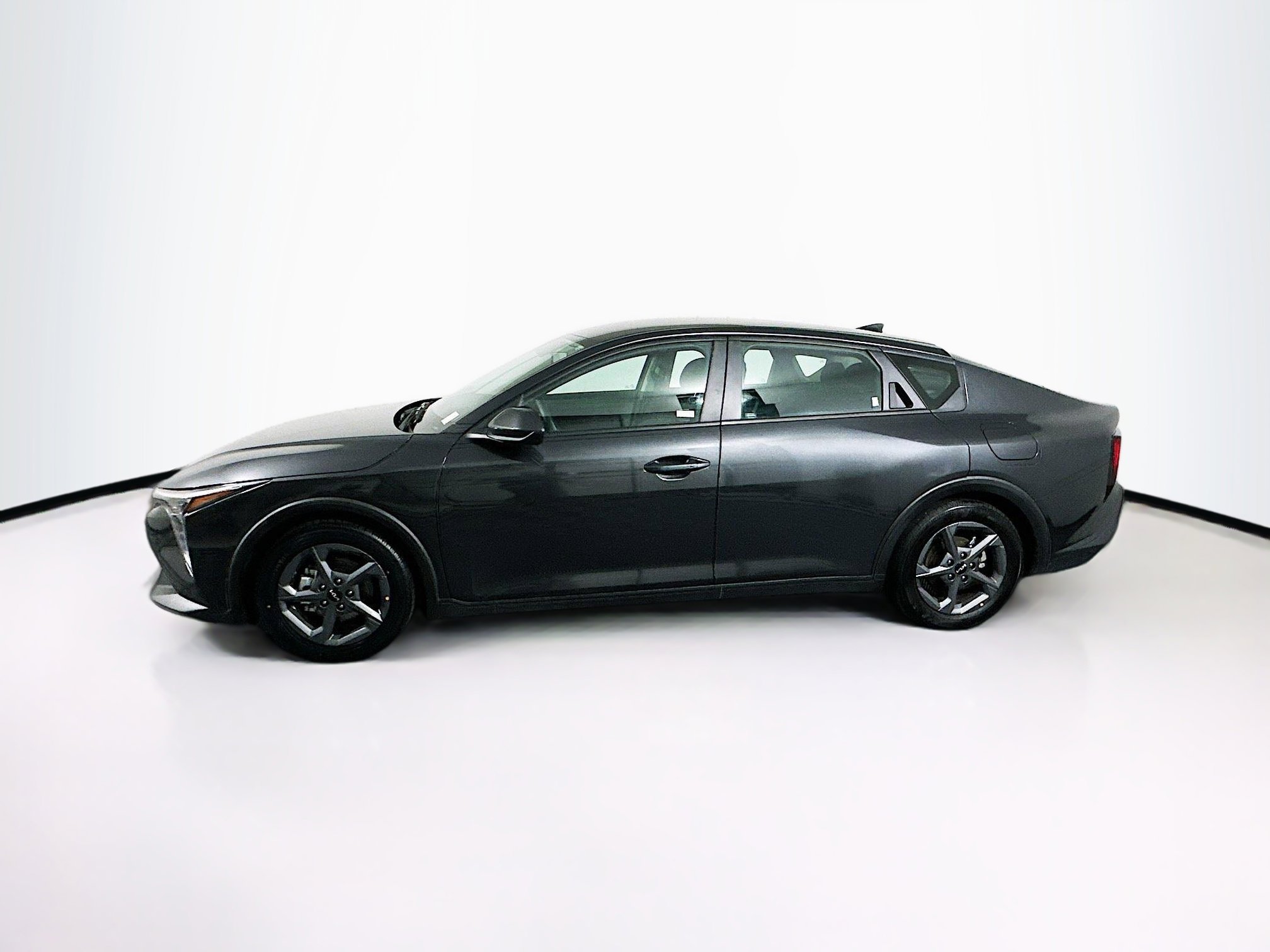 Used 2025 Kia K4 LXS image 4