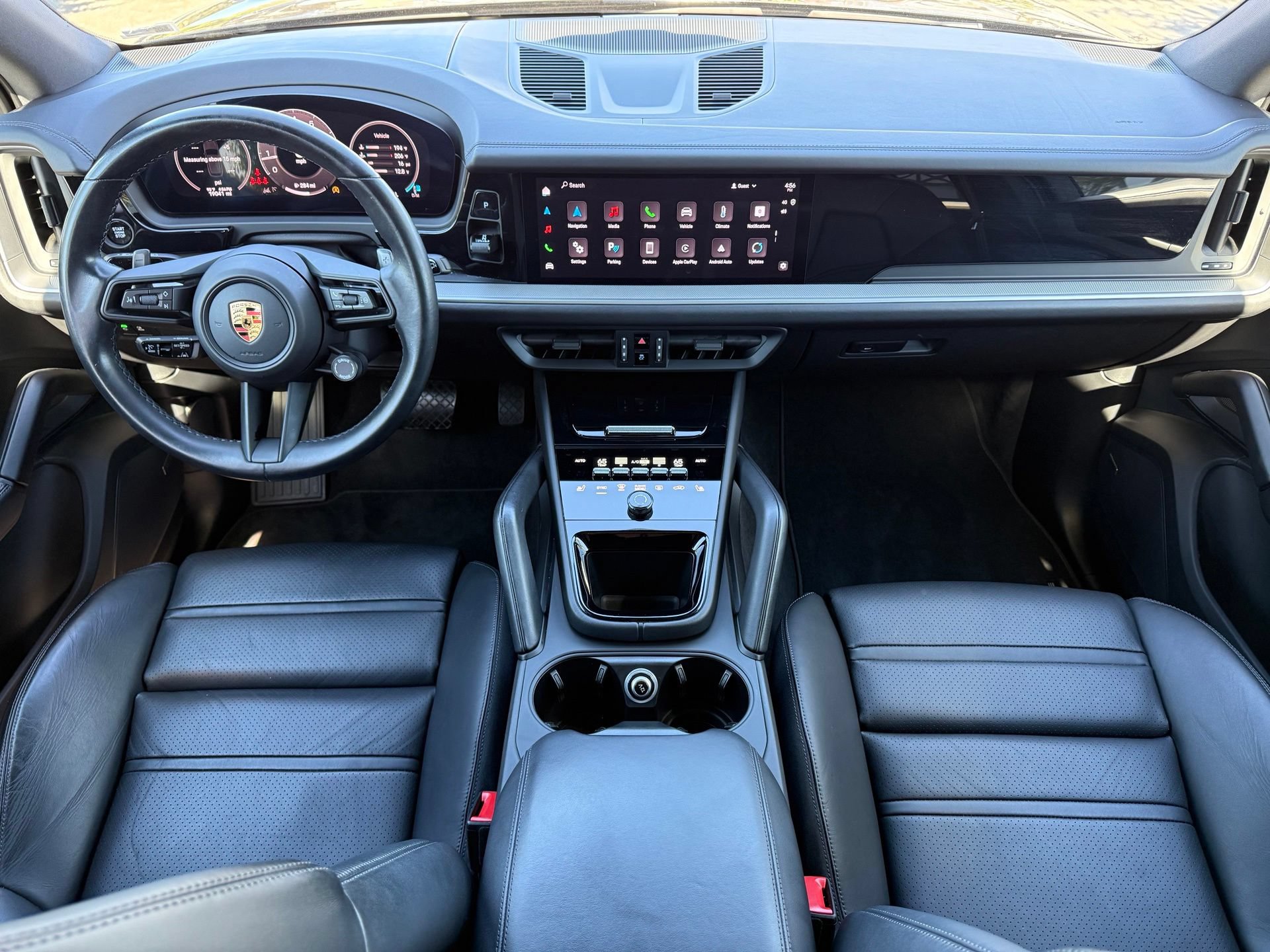Certified 2024 Porsche Cayenne AWD/4WD image 13
