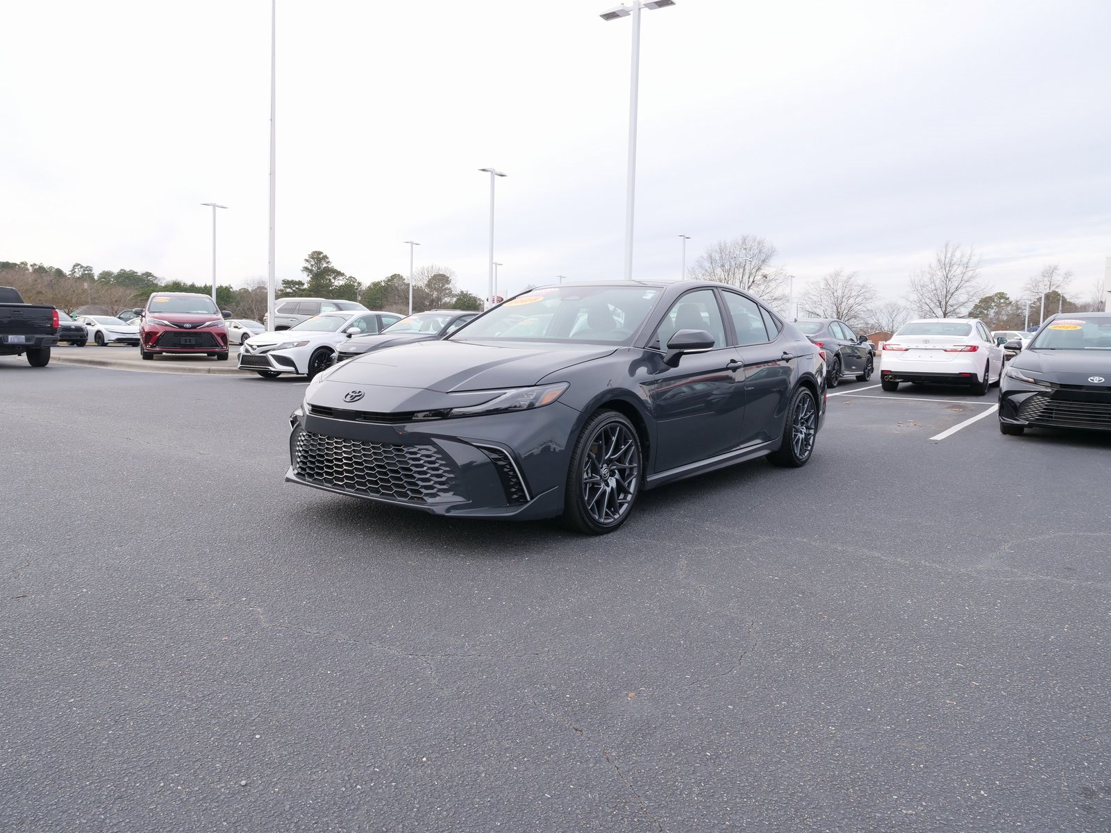 Used 2025 Toyota Camry XSE image 7