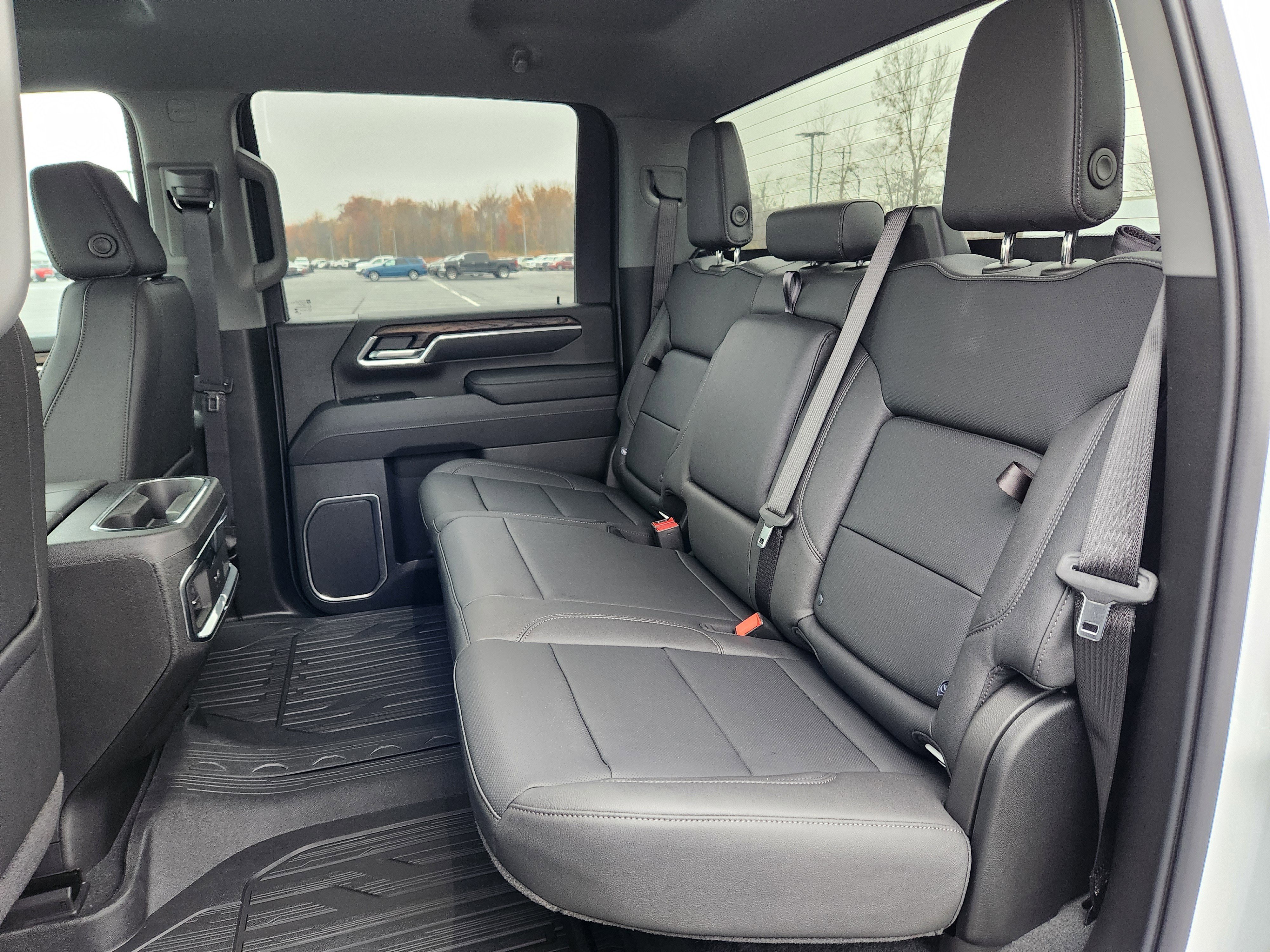 New 2026 GMC Sierra 2500 SLT image 8