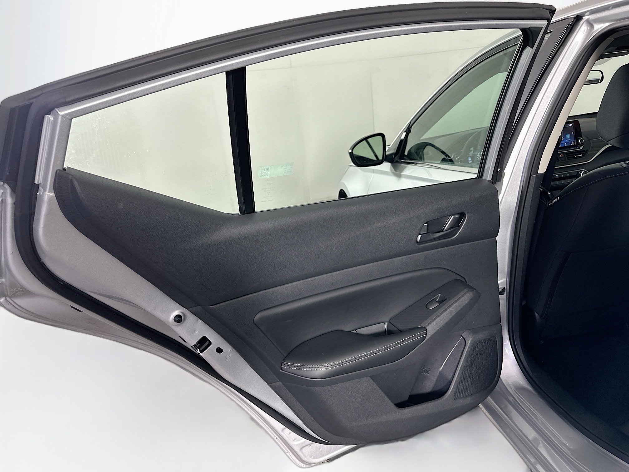 Used 2024 Nissan Altima 2.5 SV image 24