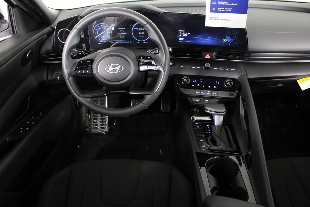 Certified 2026 Hyundai Elantra SEL FWD image 8