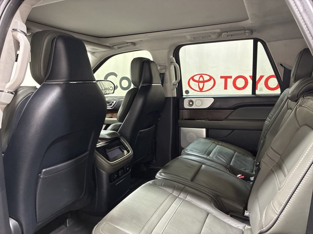 Used 2023 Lincoln Navigator L Black Label AWD/4WD image 21
