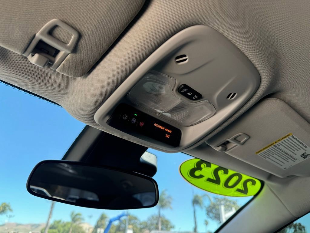 Used 2023 Chevrolet Bolt EUV LT image 17