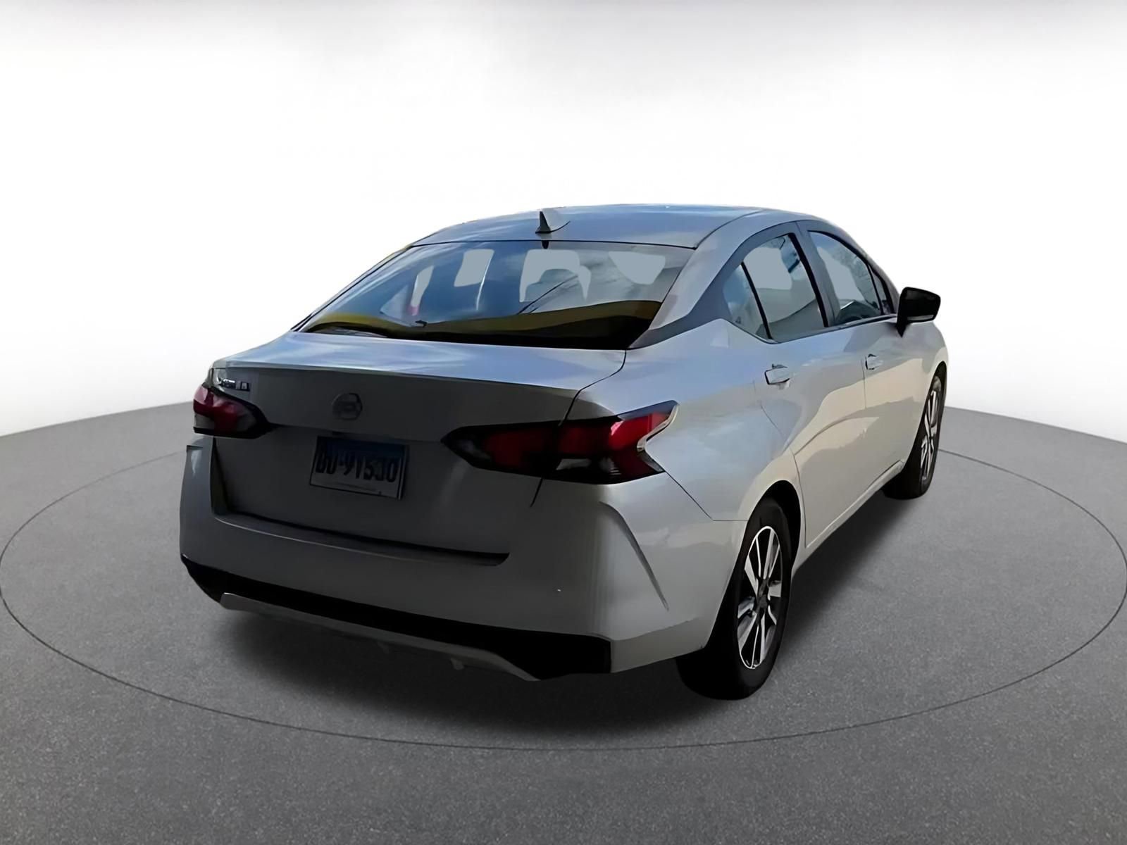 Used 2025 Nissan Versa SV FWD image 15
