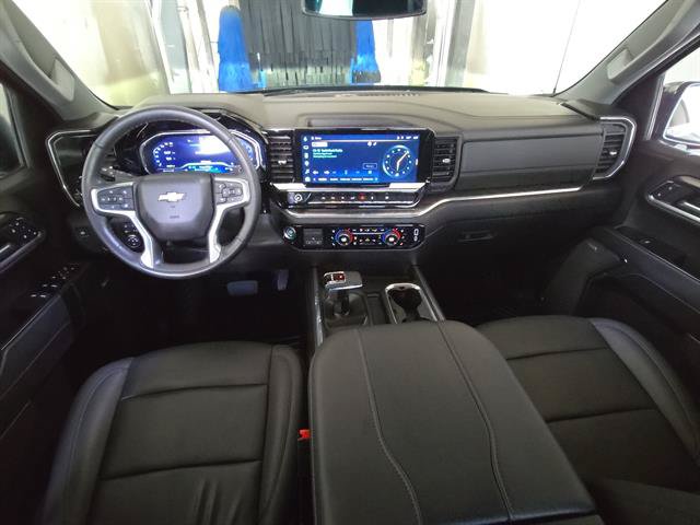 Used 2024 Chevrolet Silverado 1500 LTZ RWD image 10