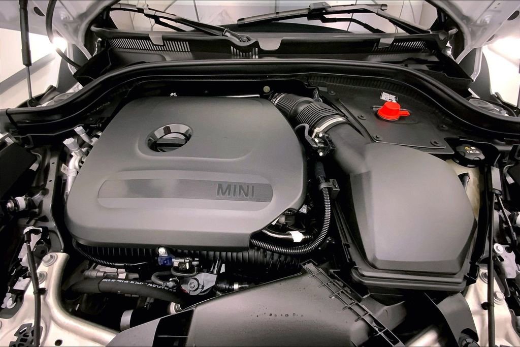 Certified 2025 MINI Cooper S image 9