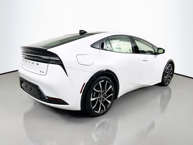New 2026 Toyota Prius Plug-In Hybrid FWD image 3
