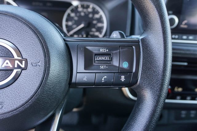 Used 2024 Nissan Rogue SV AWD/4WD image 23