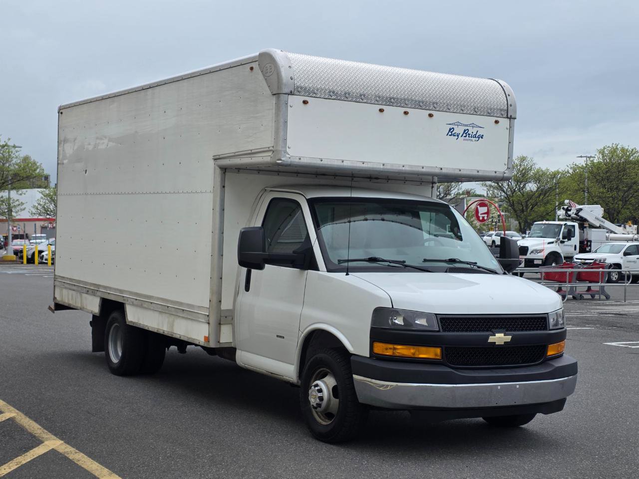 Used 2019 Chevrolet Express 3500 w/ Power Convenience Package RWD image 3