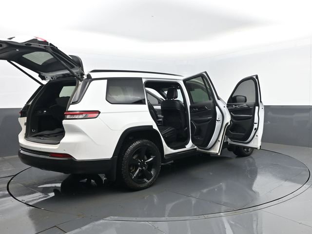 Used 2022 Jeep Grand Cherokee L Altitude image 32