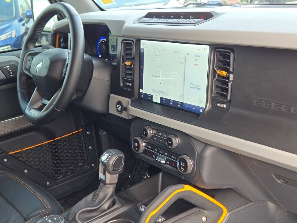 Used 2023 Ford Bronco Badlands image 6