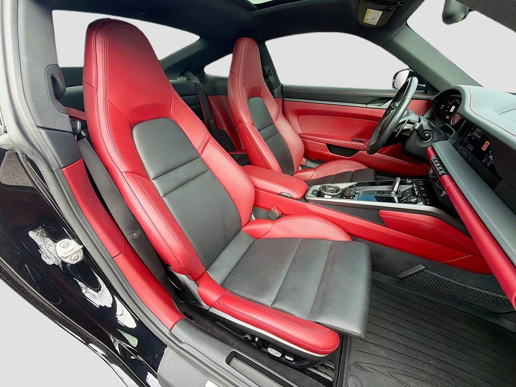 Used 2020 Porsche 911 Carrera 4S w/ Premium Package image 15