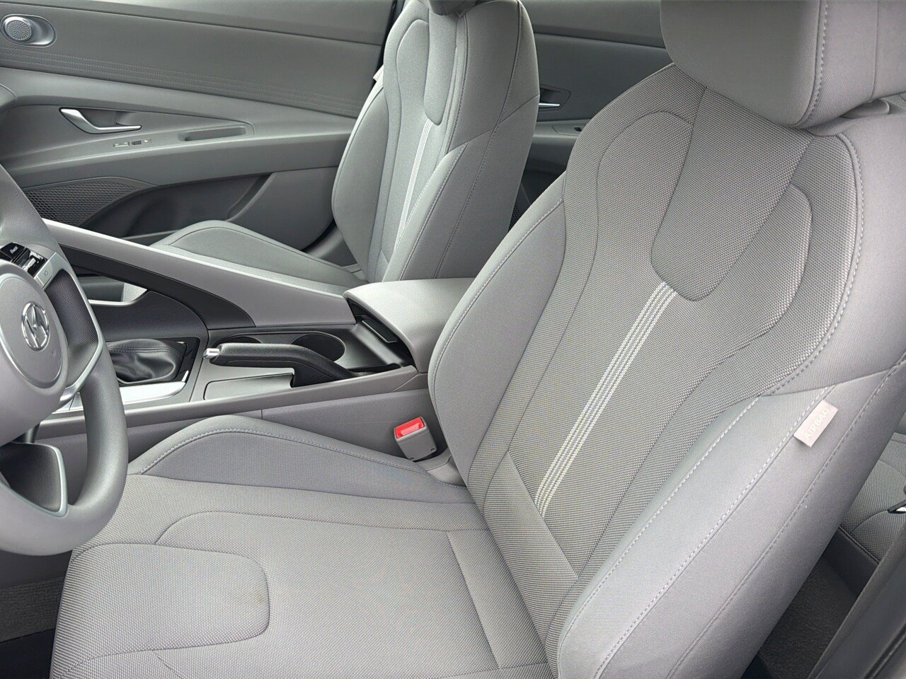 Certified 2023 Hyundai Elantra SE FWD image 18