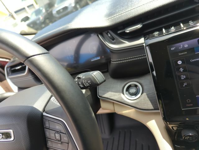 Used 2022 Jeep Grand Cherokee Limited w/ Luxury Tech Group II AWD/4WD image 23
