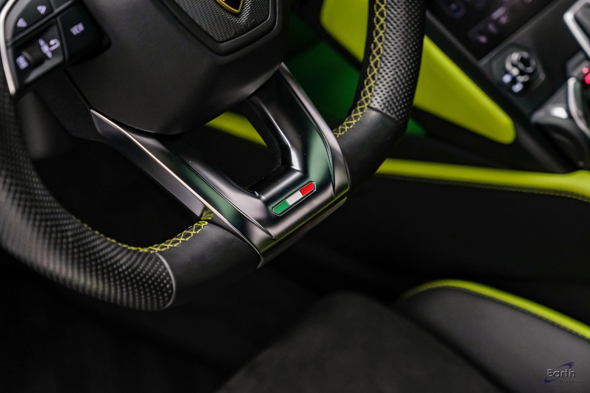 Used 2022 Lamborghini Urus image 53