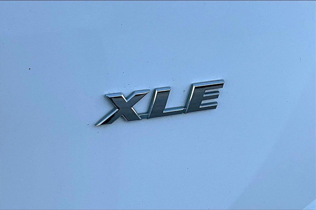 Certified 2018 Toyota RAV4 XLE image 21