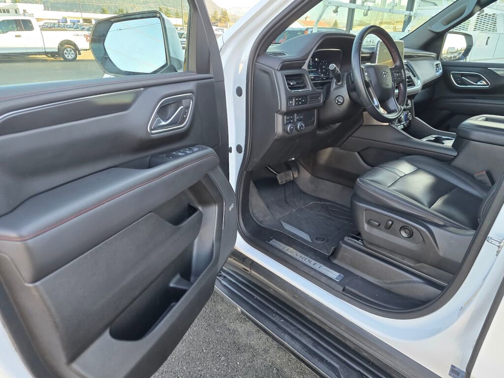 Used 2023 Chevrolet Suburban RST w/ Luxury Package image 14