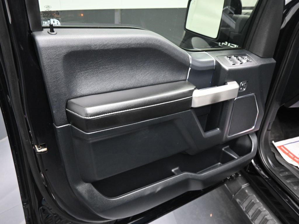 Used 2019 Ford F150 Lariat image 2