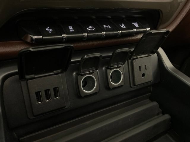 Used 2015 Chevrolet Silverado 2500 High Country w/ Duramax Plus Package AWD/4WD image 22