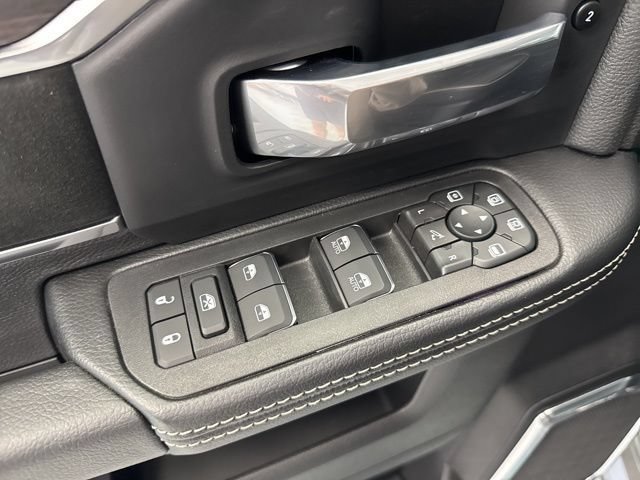 New 2026 RAM 2500 Laramie w/ Night Edition AWD/4WD image 18