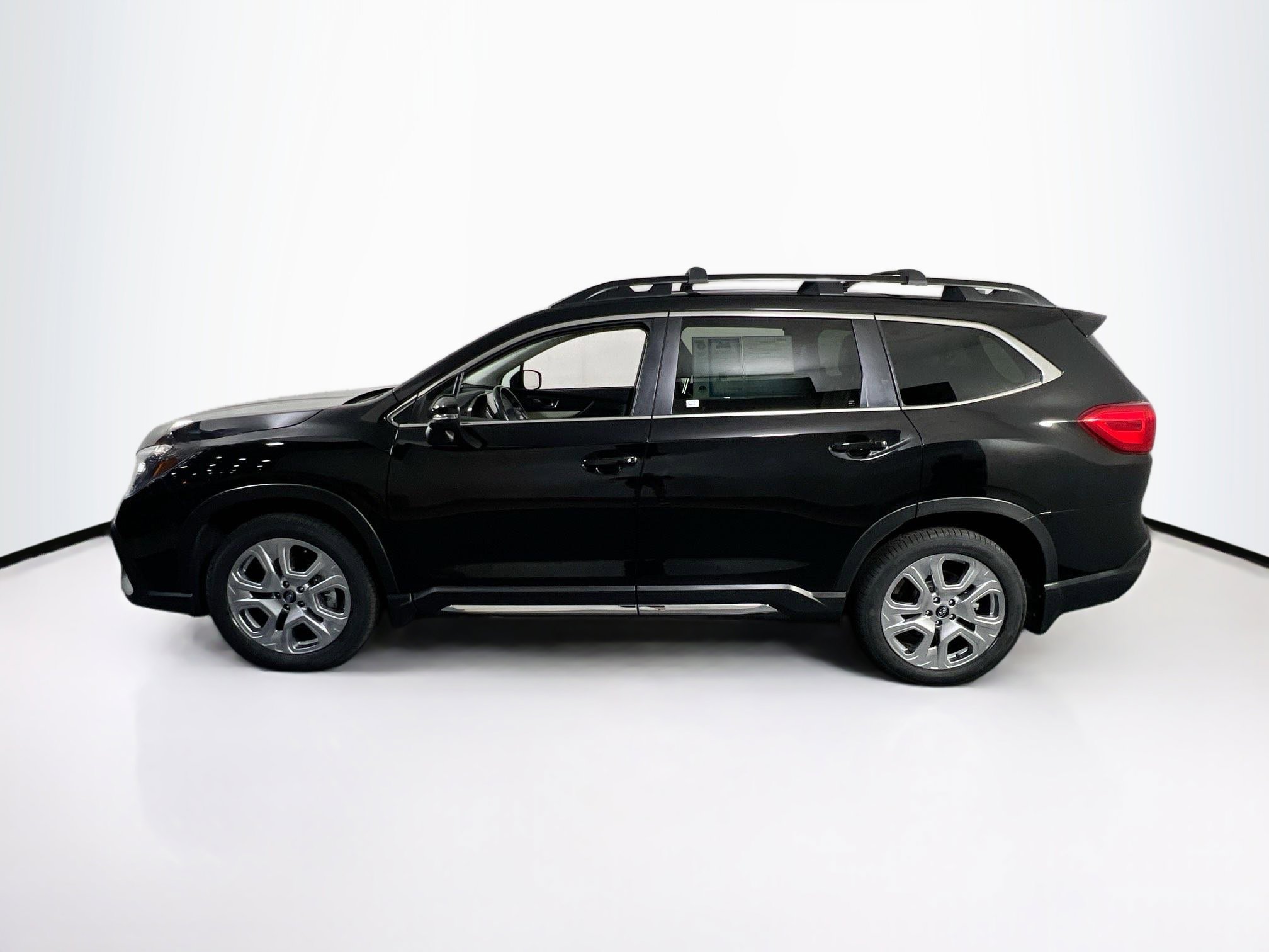 Used 2023 Subaru Ascent Limited image 8