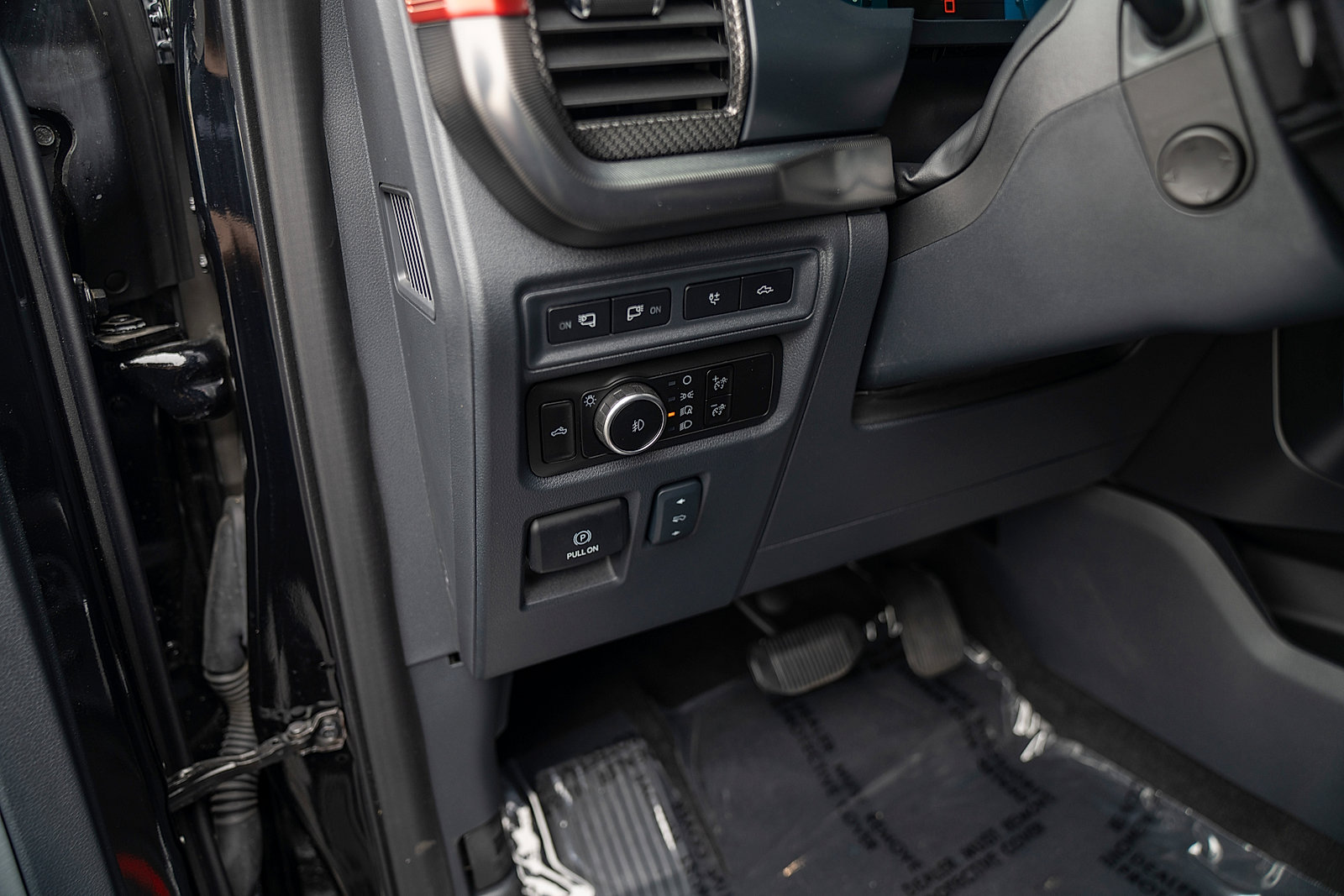 Used 2024 Ford F150 Raptor AWD/4WD image 16