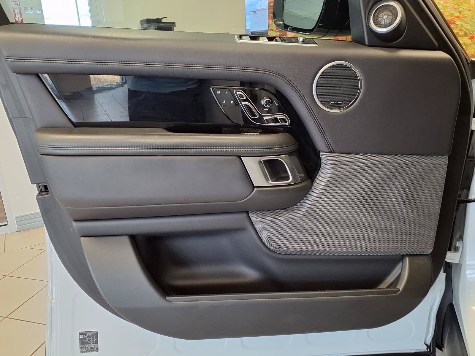 Used 2019 Land Rover Range Rover Supercharged AWD/4WD image 21