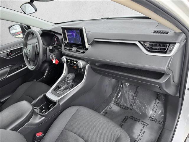Used 2024 Toyota RAV4 LE AWD/4WD image 20