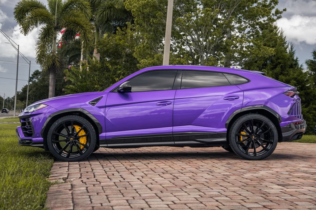 Used 2021 Lamborghini Urus AWD/4WD image 3
