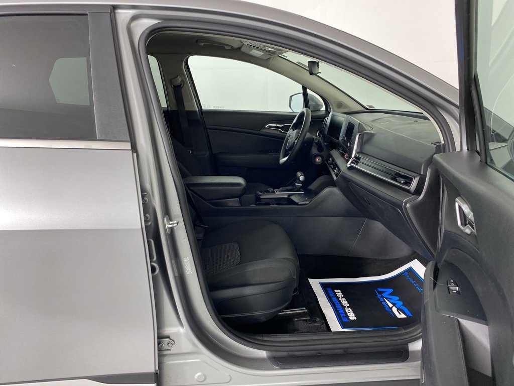 Used 2023 Kia Sportage LX image 34