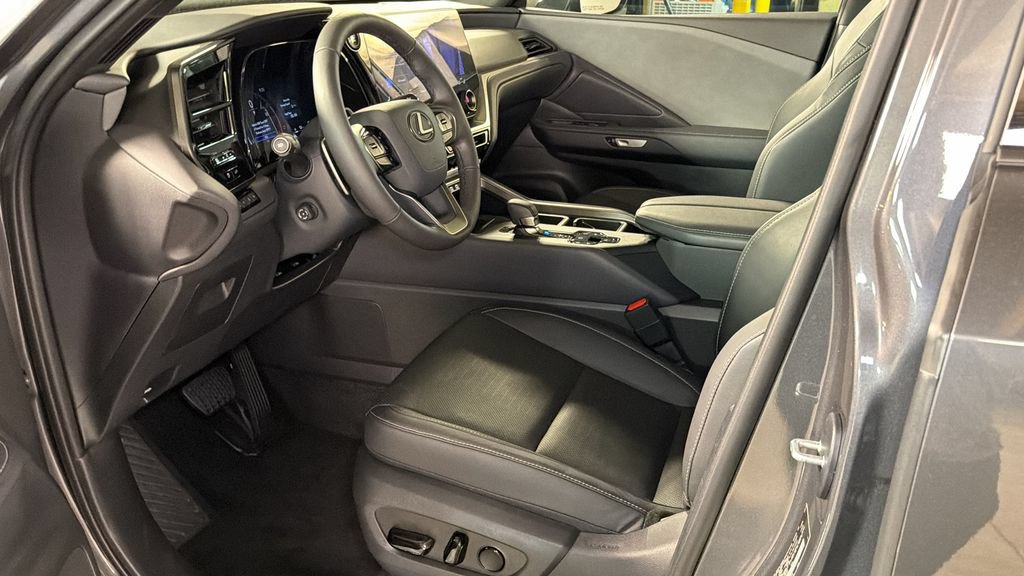 Certified 2025 Lexus TX 350 AWD w/ Technology Package image 21