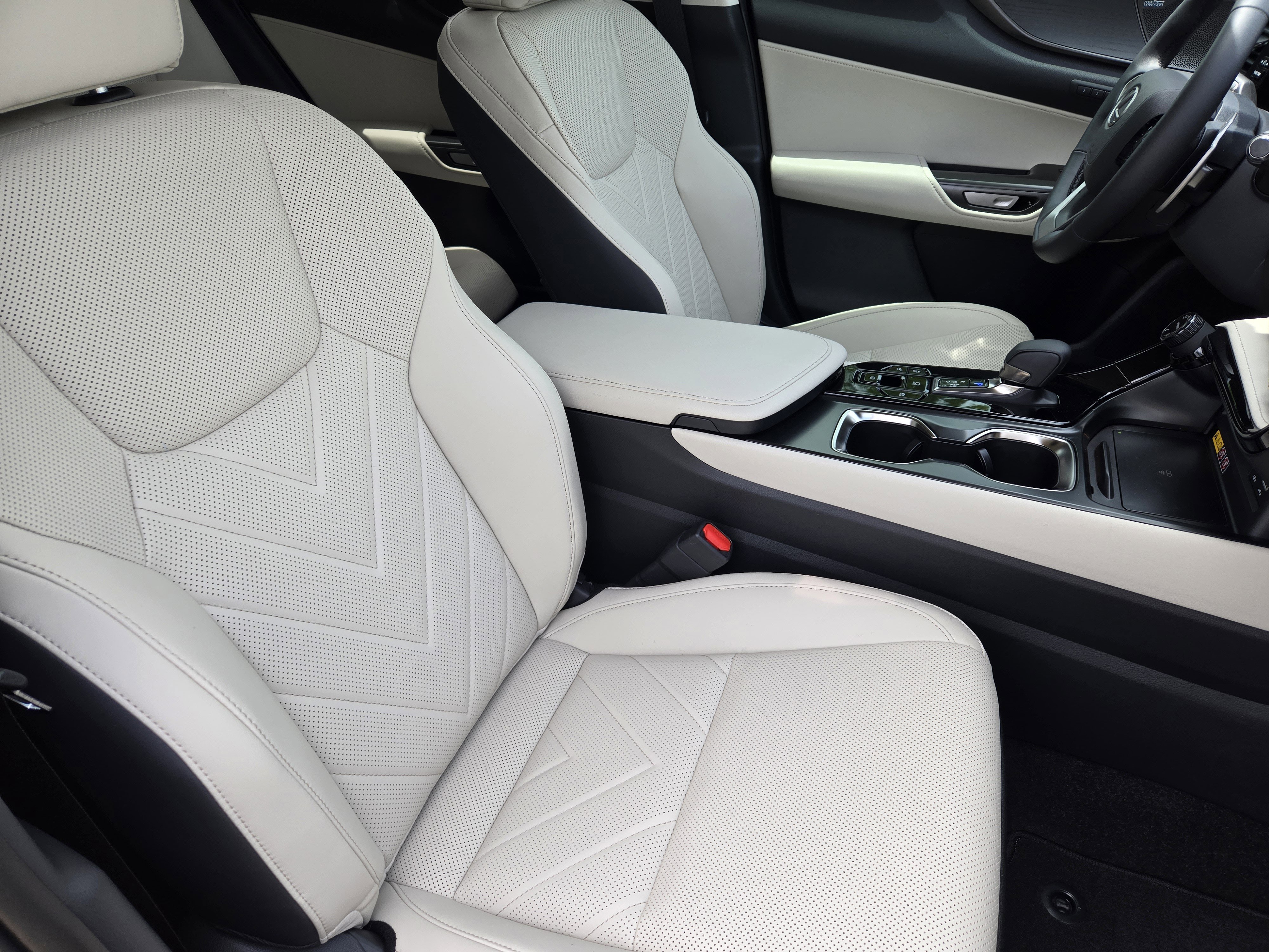 New 2026 Lexus NX 350h AWD w/ Luxury Package image 5