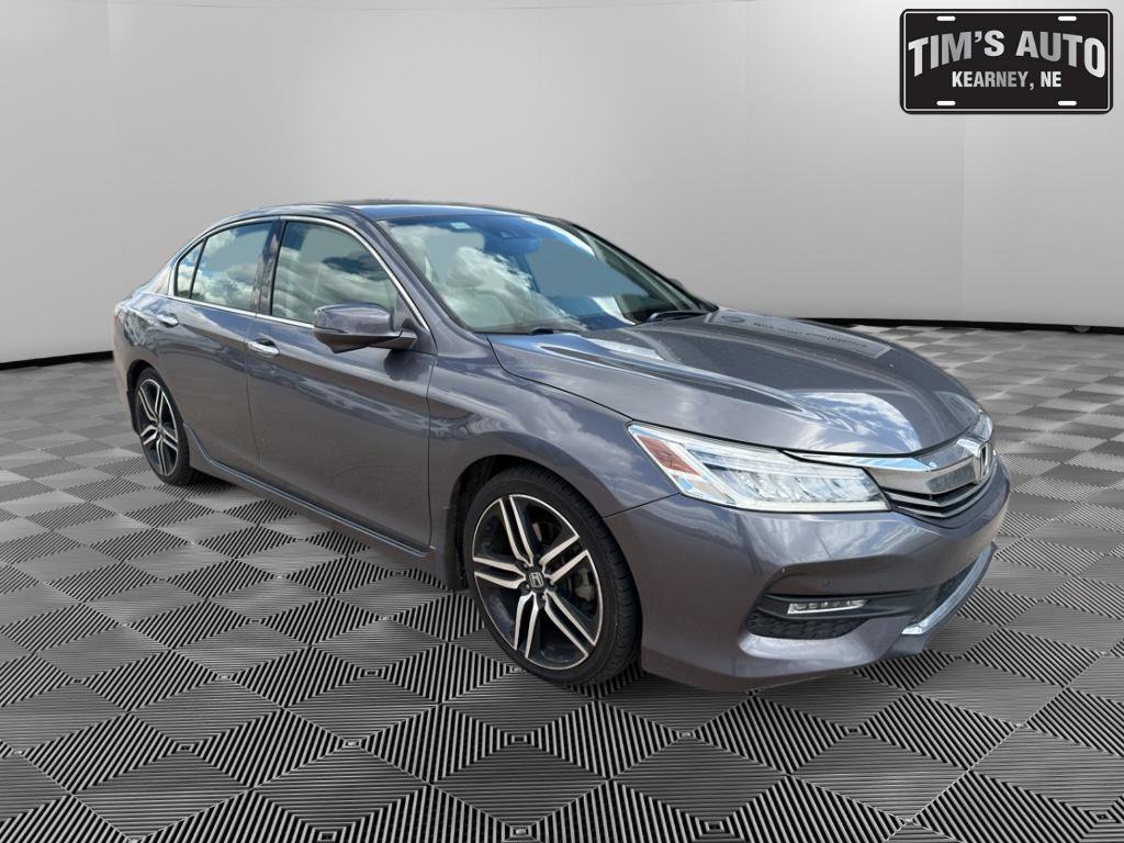 Used 2016 Honda Accord Touring image 1