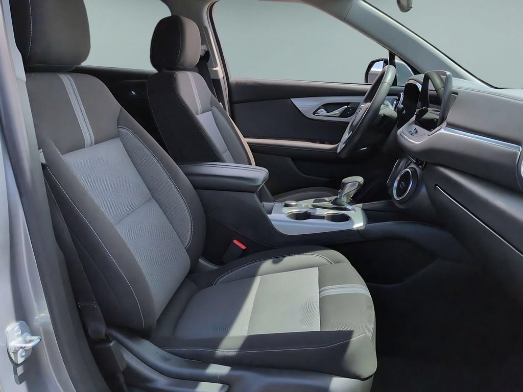 Used 2025 Chevrolet Blazer LT FWD image 29