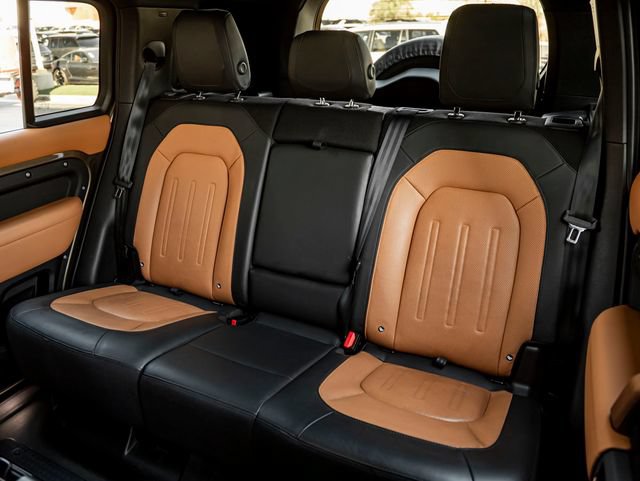 Certified 2022 Land Rover Defender 110 X AWD/4WD image 28