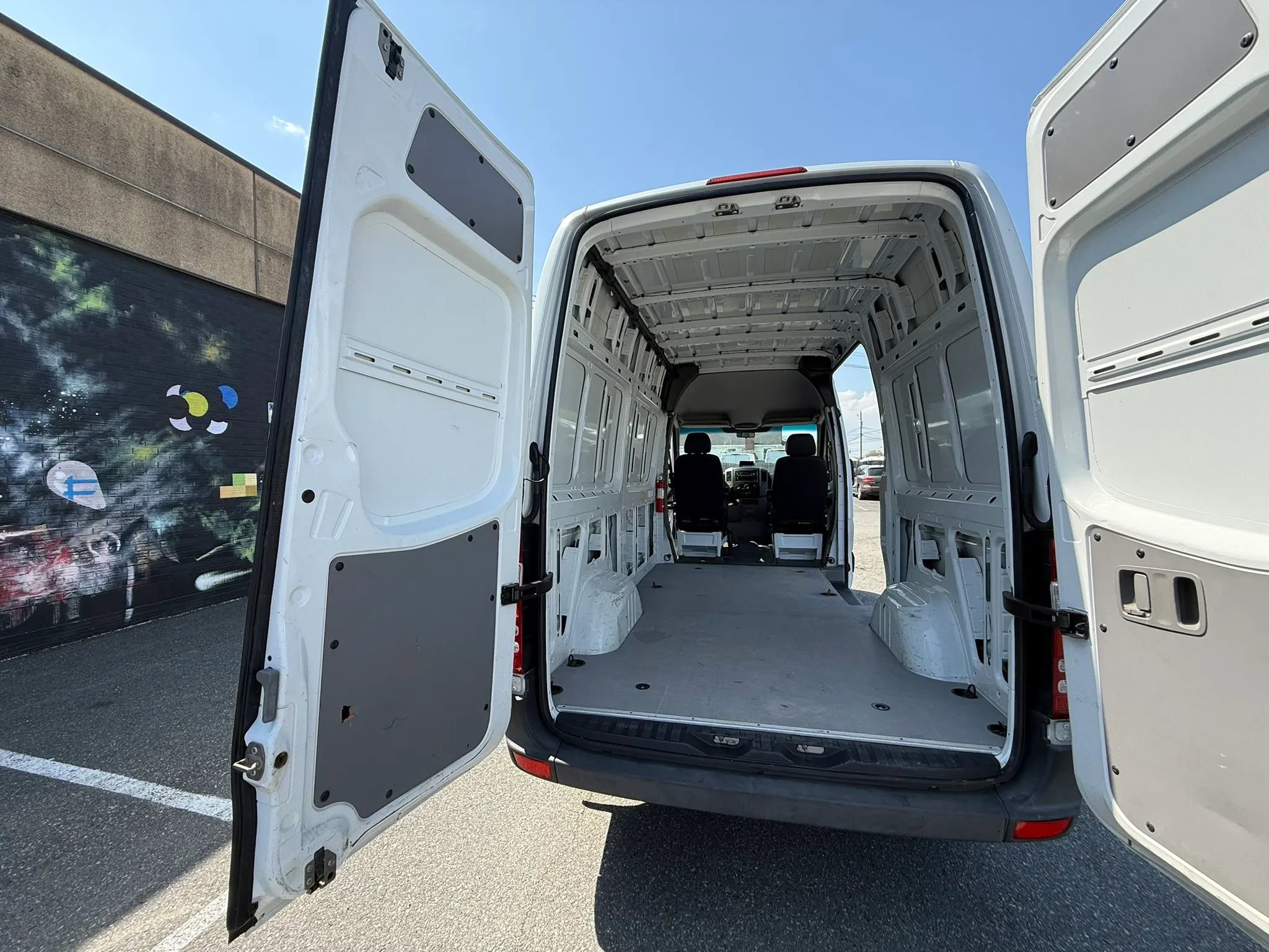 Used 2007 Dodge Sprinter 2500 image 29