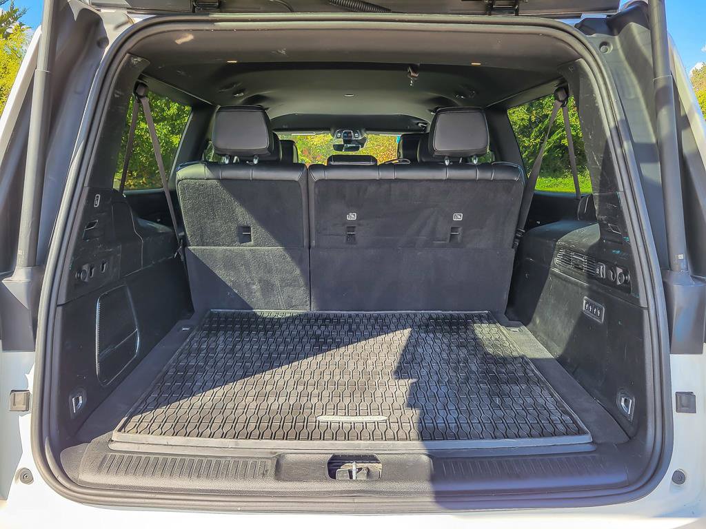 Used 2024 Jeep Wagoneer L Series II w/ Flexible Seating Group RWD image 27