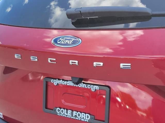 New 2026 Ford Escape SE w/ PHEV Premium Package image 9