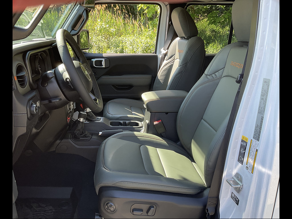 New 2026 Jeep Gladiator Mojave w/ Safety Group AWD/4WD image 8