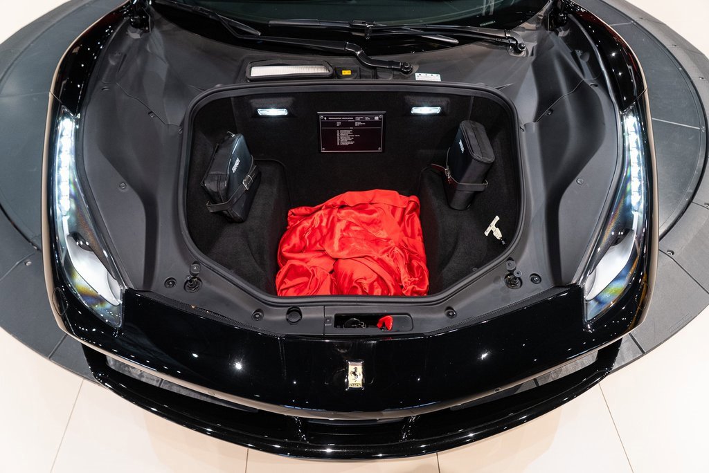 Used 2018 Ferrari 488 GTB Base image 20